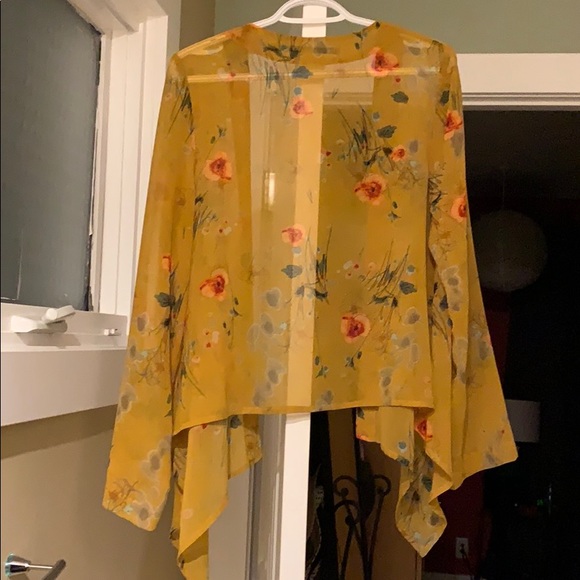 Kenzie Flowered Chiffon Top - Picture 3 of 3
